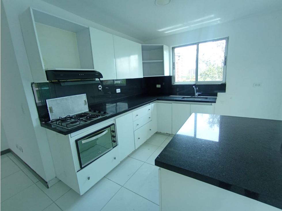 Apartamento en arriendo Antioquia Medellín Rosales 70 m2 Habitaciones 3 Baños 2 Garajes 1 Precio $3600000