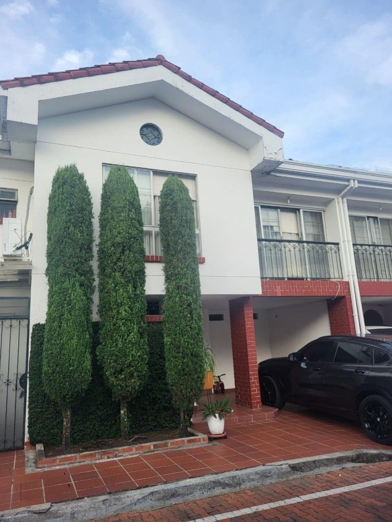 Casa en venta Valle Del Cauca Cali Ciudadela Campestre 159 m2 Habitaciones 3 Baños 2 Garajes 1 Precio $820000000