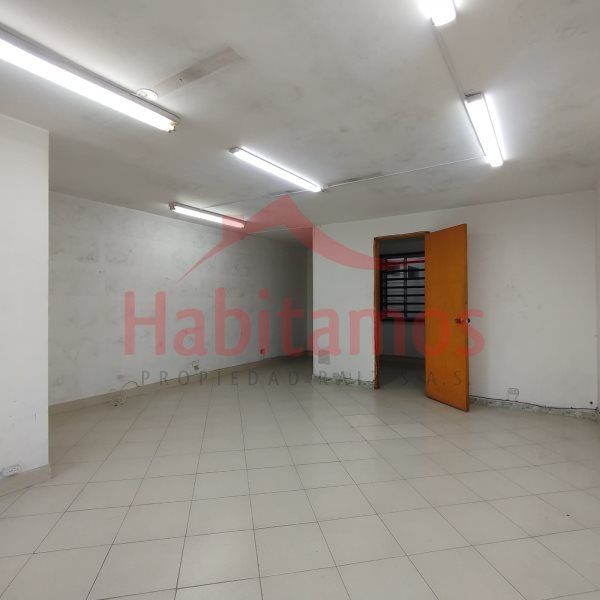 Oficina en arriendo Antioquia Envigado Zona Centro 32 m2 Habitaciones 0 Baños 1 Garajes 0 Precio $1500000