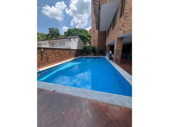 Apartamento en venta Valle Del Cauca Cali Bellavista 291 m2 Habitaciones 3 Baños 5 Garajes 2 Precio $1180000000