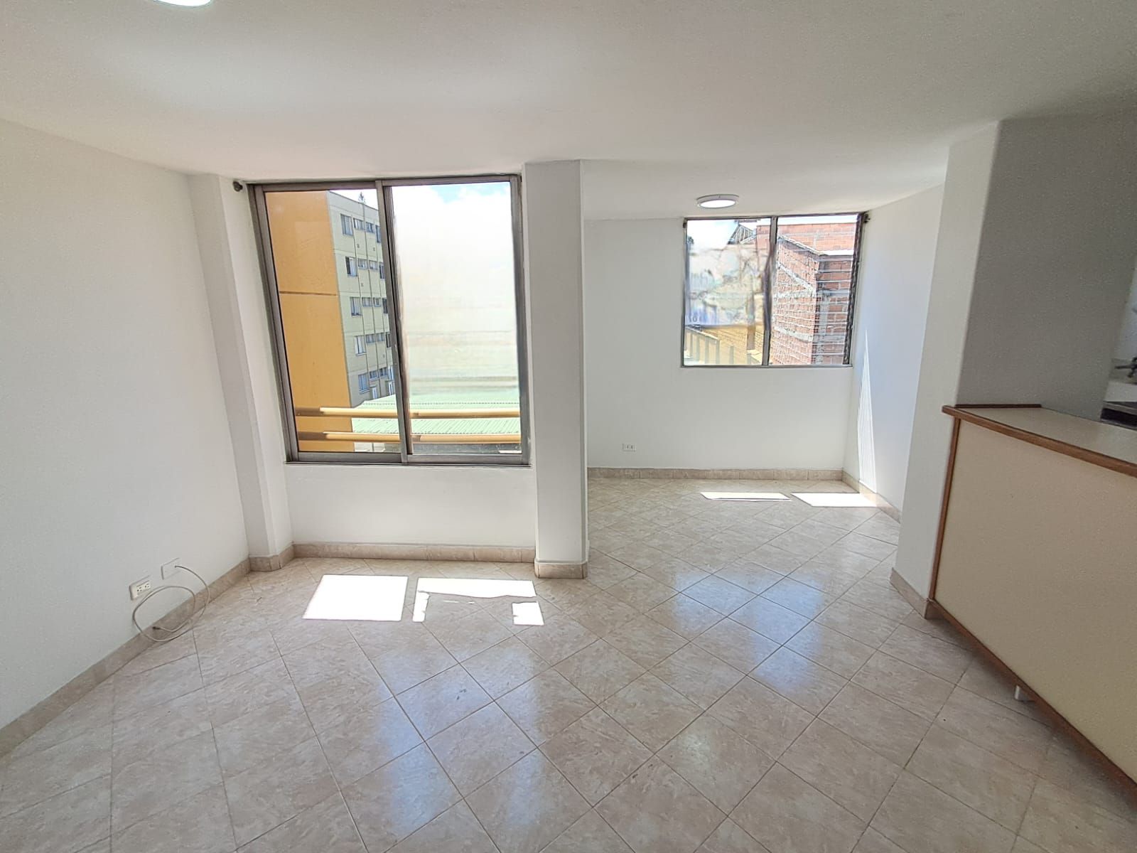 Apartamento en arriendo Antioquia Medellín Granada 65 m2 Habitaciones 2 Baños 2 Garajes 1 Precio $2200000
