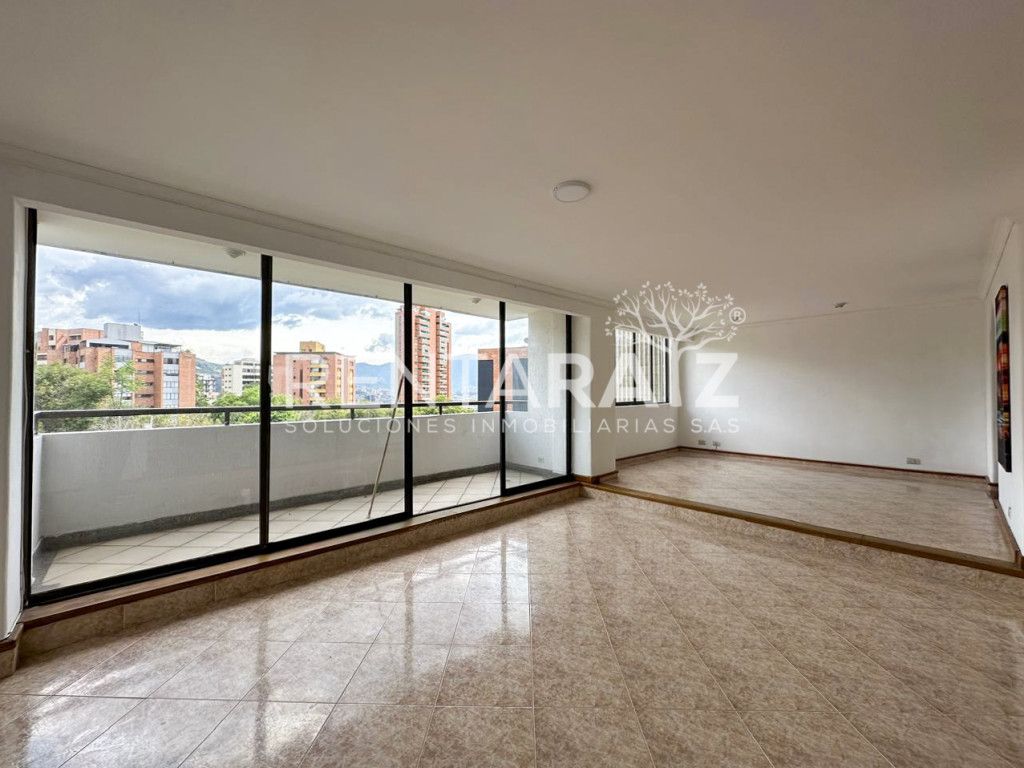 Apartamento en venta Antioquia Medellín Naranjal 220 m2 Habitaciones 3 Baños 4 Garajes 2 Precio $1300000000