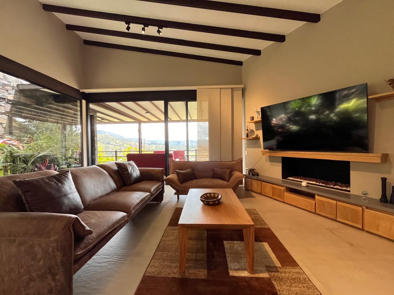 Casa en venta Antioquia El Retiro Centro 209 m2 Habitaciones 3 Baños 4 Garajes 4 Precio $2130000000