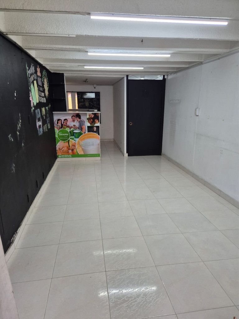 Local en venta Valle Del Cauca Cali Chiminangos Ii 30 m2 Habitaciones 0 Baños 1 Garajes 0 Precio $125000000