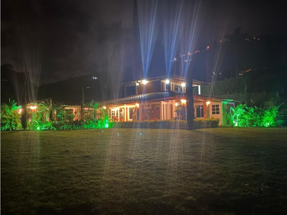 Finca en venta Antioquia Copacabana Copacabana 170 m2 Habitaciones 4 Baños 2 Garajes 2 Precio $2200000000
