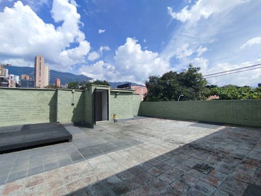 Casa en arriendo Antioquia Medellín Manila 200 m2 Habitaciones 4 Baños 2 Garajes 0 Precio $16000000