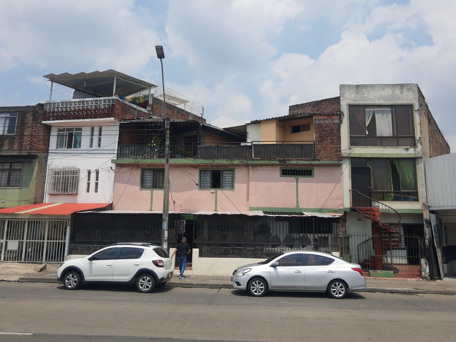 Casa en venta Valle Del Cauca Cali Junín 54 m2 Habitaciones 5 Baños 2 Garajes 0 Precio $300000000