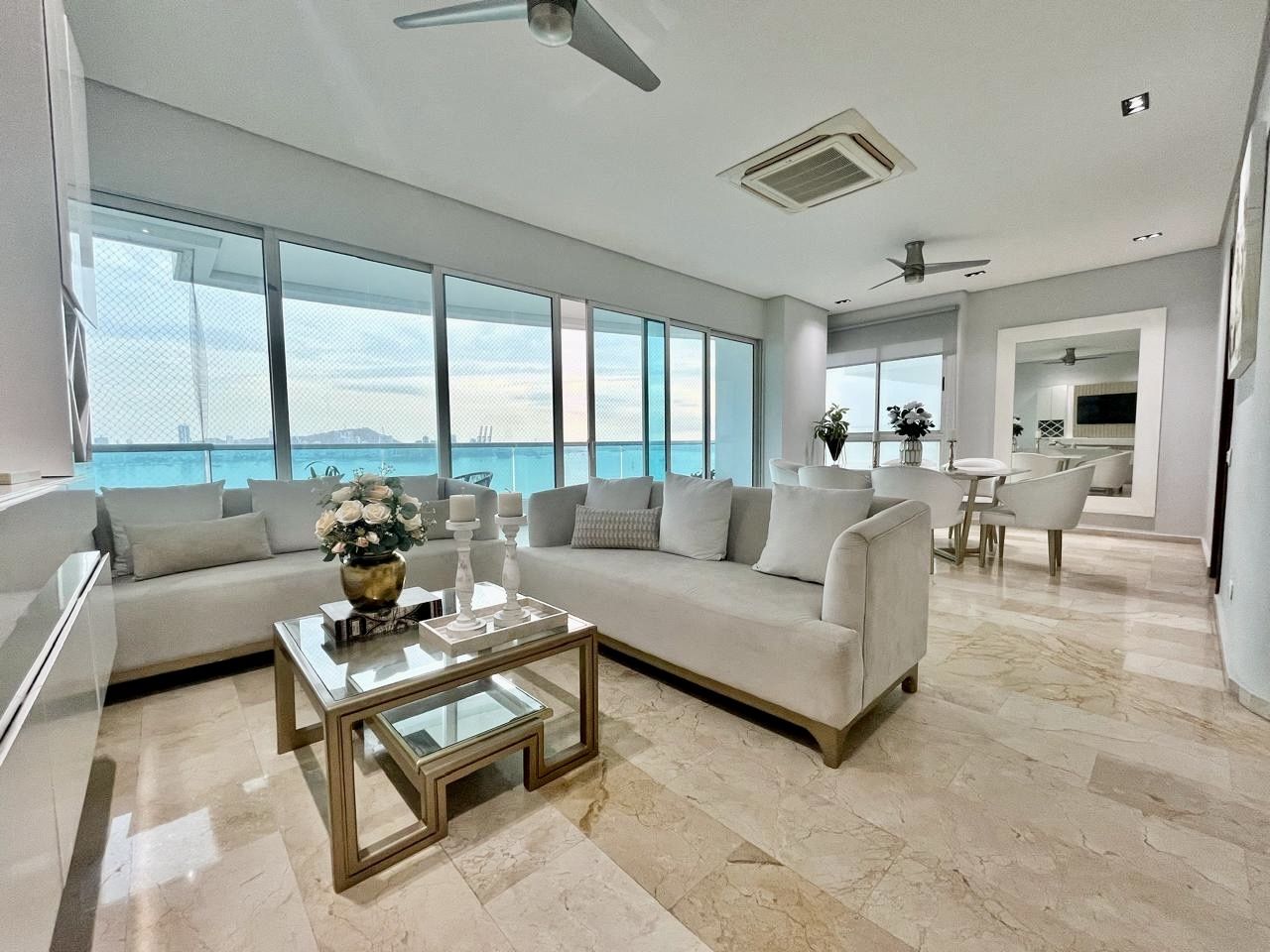 Apartamento en arriendo Bolívar Cartagena Castillo Grande 220 m2 Habitaciones 3 Baños 3 Garajes 2 Precio $8800000