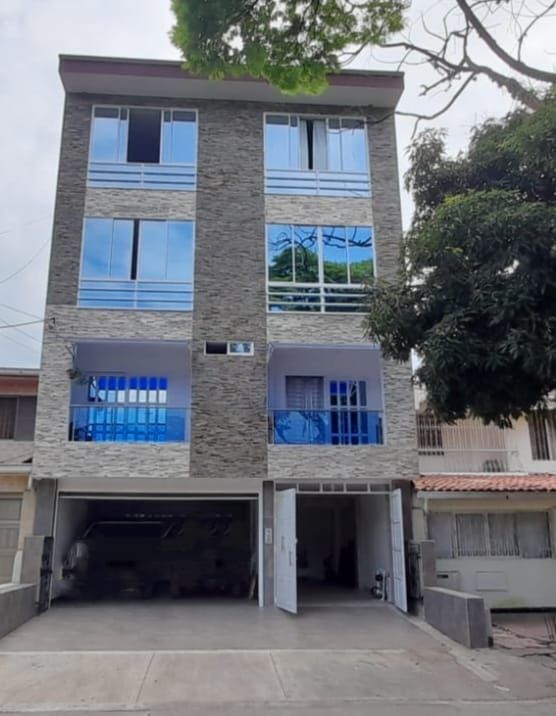 Edificio en venta Valle Del Cauca Cali Cañaveralejo - Seguros Patria 650 m2 Habitaciones 12 Baños 8 Garajes 0 Precio $2500000000