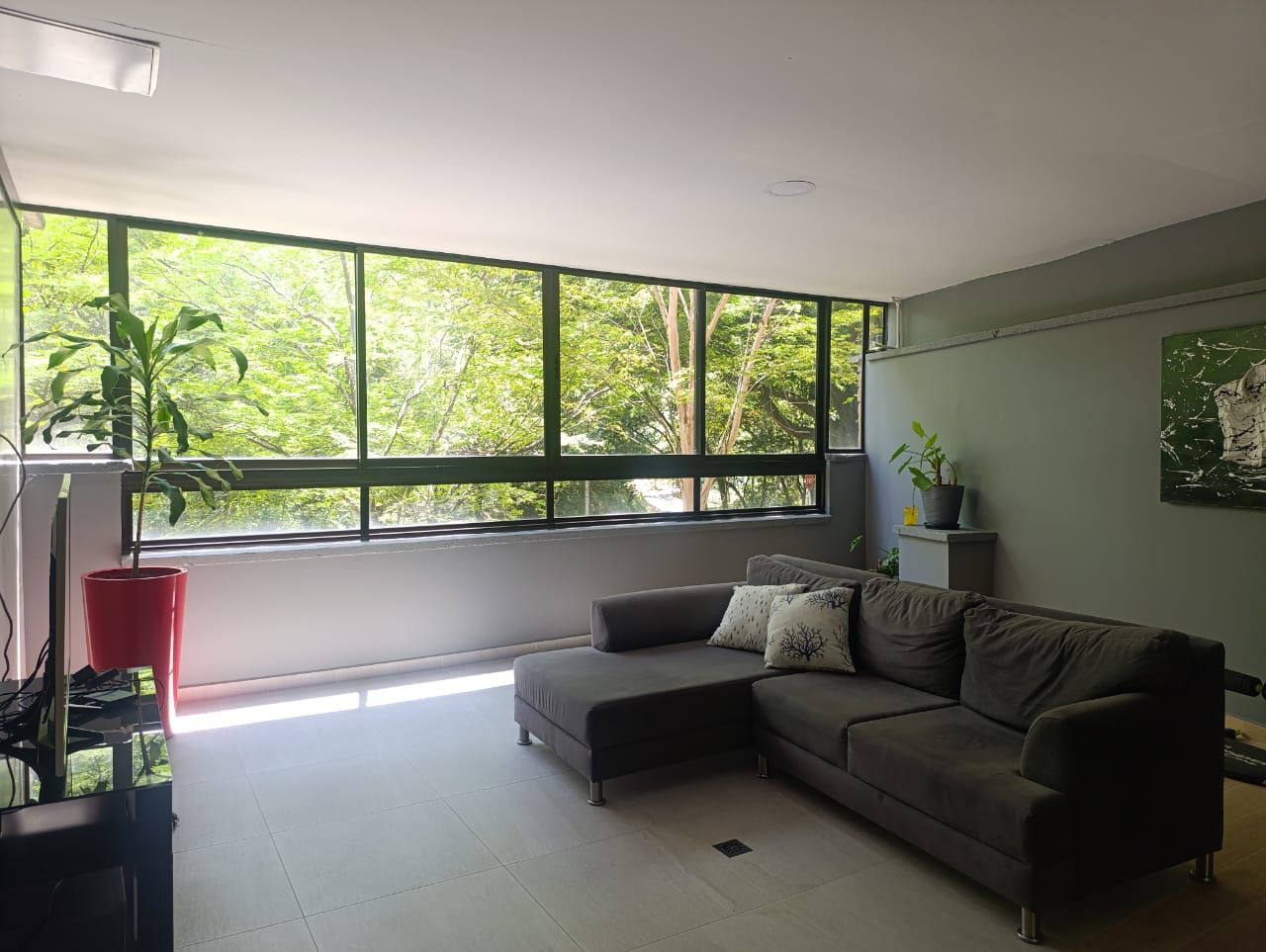 Apartamento en arriendo o venta Antioquia Medellín Chile 154 m2 Habitaciones 3 Baños 3 Garajes 2 Precio venta $1550000000 Precio arriendo $12700000