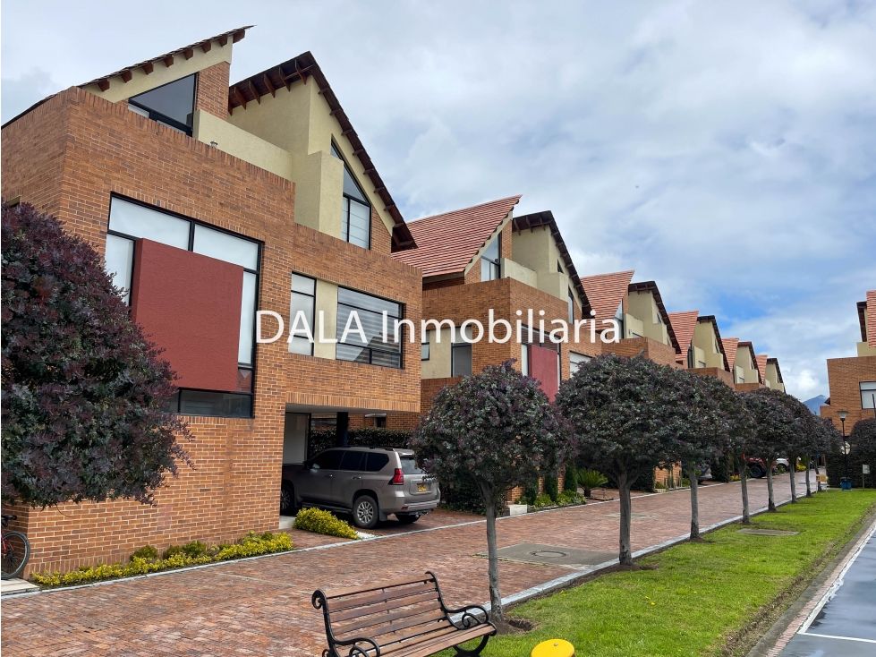 Casa en venta Cundinamarca Chía Vereda Bojaca 253 m2 Habitaciones 4 Baños 5 Garajes 3 Precio $1289999900