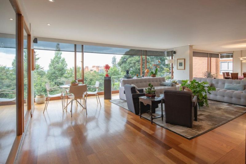 Apartamento en venta Cundinamarca Bogotá Los Rosales 330 m2 Habitaciones 3 Baños 6 Garajes 0 Precio $2500000000