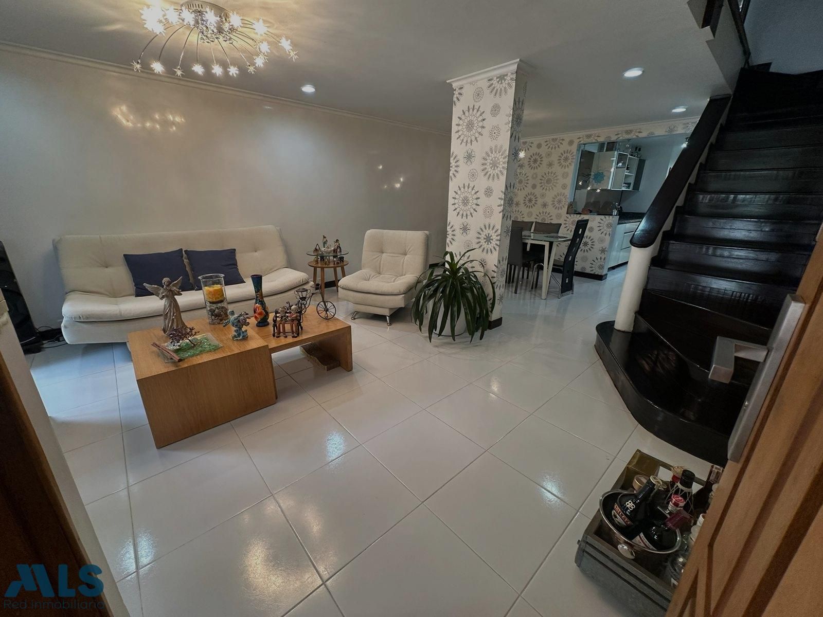 Casa en venta Antioquia Medellín Alejandria 157 m2 Habitaciones 3 Baños 3 Garajes 2 Precio $960000000