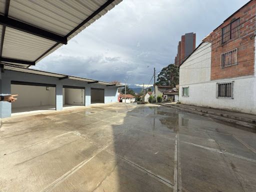 Local en arriendo Antioquia Medellín Puertas Del Sol 38 m2 Habitaciones 0 Baños 1 Garajes 0 Precio $1520000