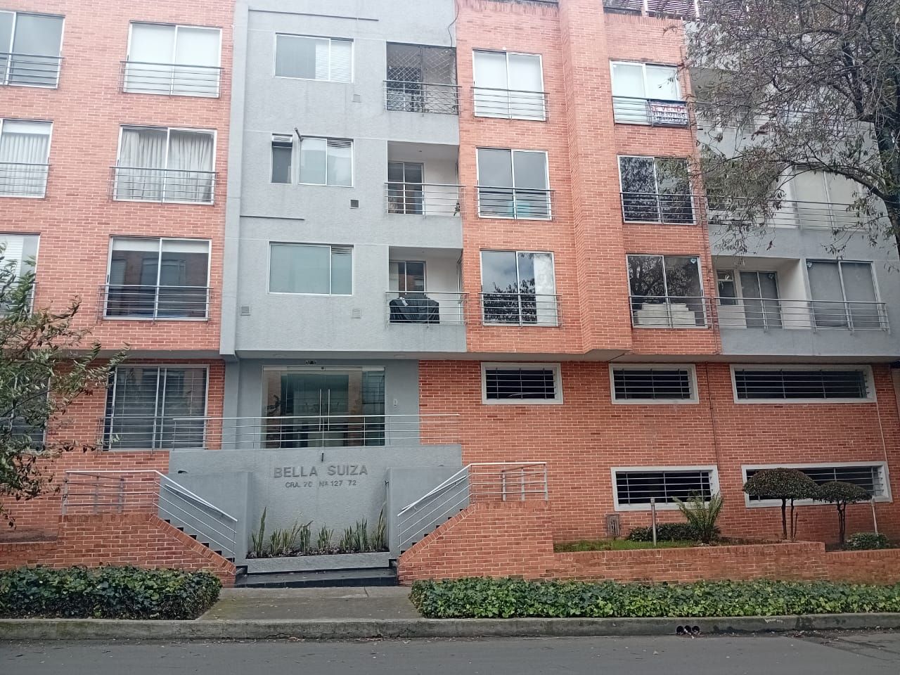 Apartamento en venta Cundinamarca Bogotá Bella Suiza 134 m2 Habitaciones 3 Baños 3 Garajes 2 Precio $830000000
