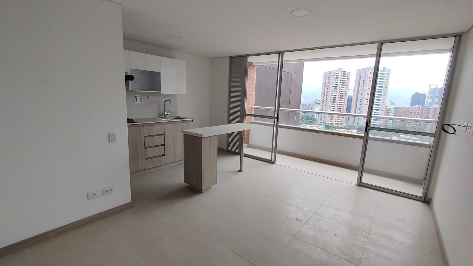 Apartamento en arriendo Antioquia Sabaneta Vegas De San José 60 m2 Habitaciones 2 Baños 2 Garajes 1 Precio $2500000