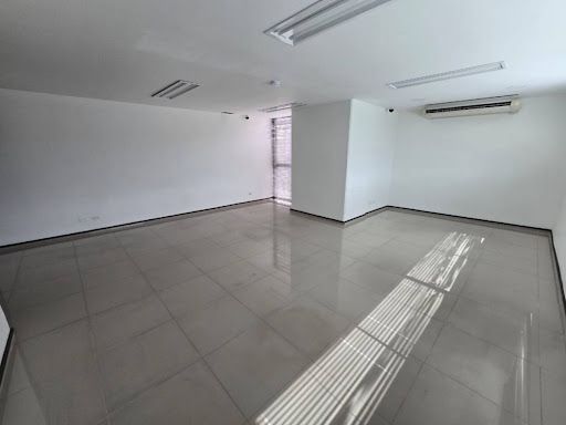 Oficina en arriendo Antioquia Medellín Los Balsos No2 55 m2 Habitaciones 0 Baños 1 Garajes 2 Precio $5000000