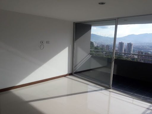 Apartamento en arriendo Antioquia Medellín Asomadera No2 79 m2 Habitaciones 3 Baños 2 Garajes 1 Precio $4300000