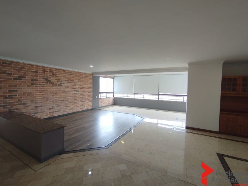 Apartamento en arriendo Antioquia Medellín Los Balsos No2 200 m2 Habitaciones 3 Baños 2 Garajes 3 Precio $7500000