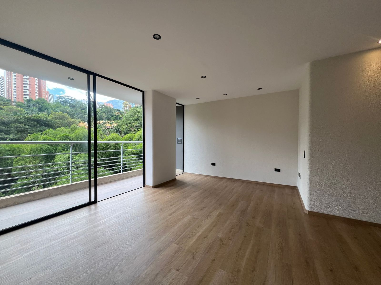 Apartamento en venta Antioquia Envigado Loma Del Atravesado 84 m2 Habitaciones 2 Baños 2 Garajes 2 Precio $720000000