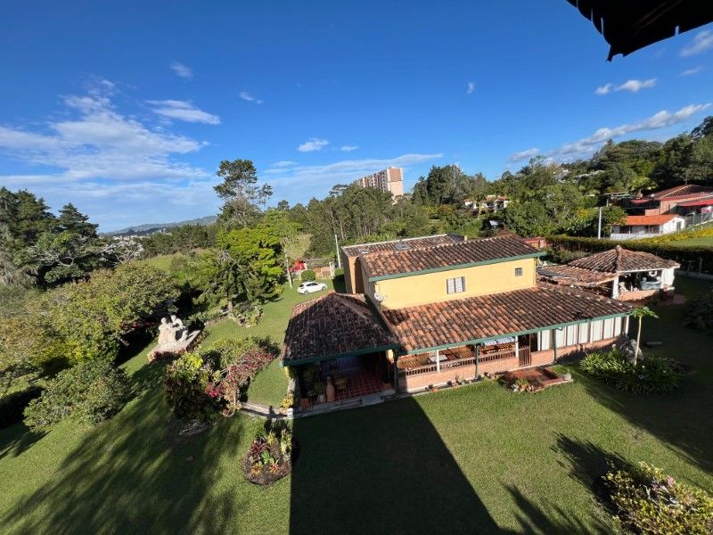 Finca en venta Antioquia Marinilla Belen Sur 563 m2 Habitaciones 5 Baños 5 Garajes 2 Precio $2900000000