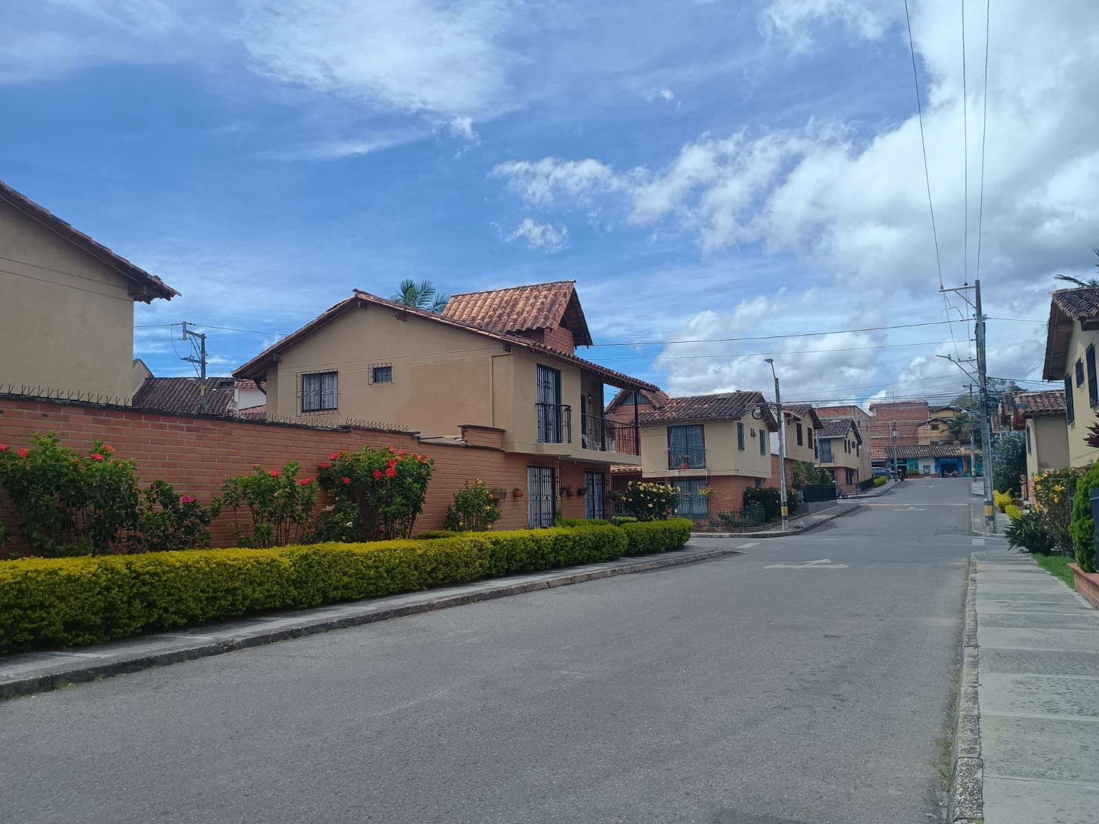 Casa en venta Antioquia Rionegro San Antonio 190 m2 Habitaciones 4 Baños 4 Garajes 2 Precio $860000000