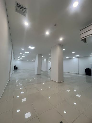 Local en arriendo Antioquia Itagüí Camparola 424 m2 Habitaciones 0 Baños 2 Garajes 0 Precio $34000000