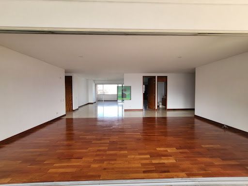 Apartamento en arriendo Antioquia Medellín Alejandria 320 m2 Habitaciones 3 Baños 4 Garajes 3 Precio $10500000