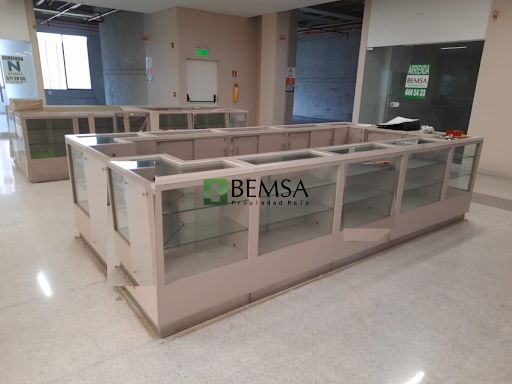 Local en arriendo Antioquia Medellín Bombona No1 8 m2 Habitaciones 0 Baños 0 Garajes 0 Precio $1500000