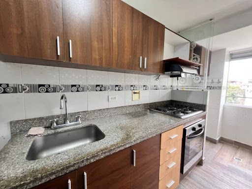 Apartamento en arriendo Antioquia Medellín Loma De Los Bernal 102 m2 Habitaciones 3 Baños 2 Garajes 1 Precio $3800000