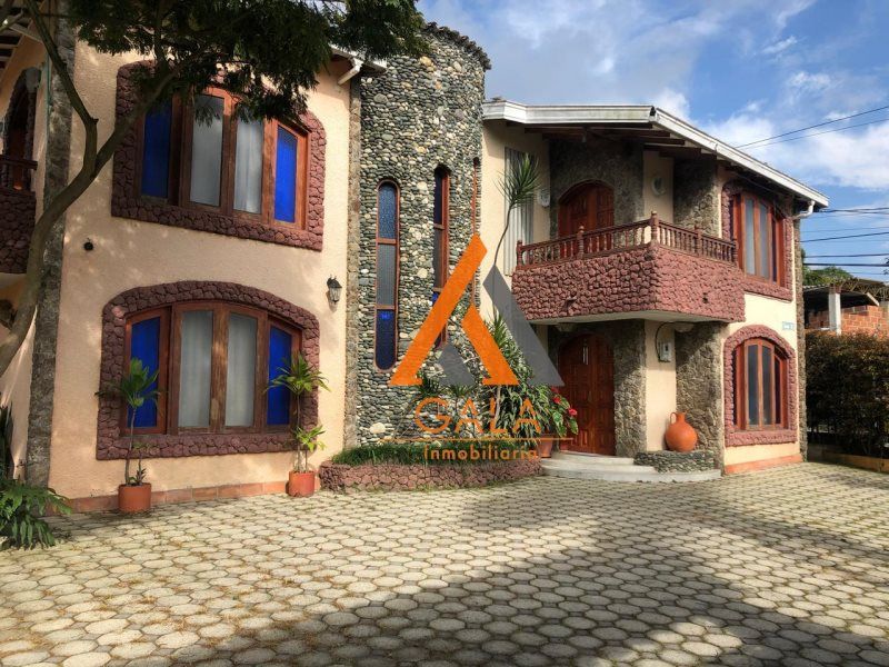 Finca en venta Antioquia Caldas Caldas 2696 m2 Habitaciones 6 Baños 7 Garajes 0 Precio $2200000000