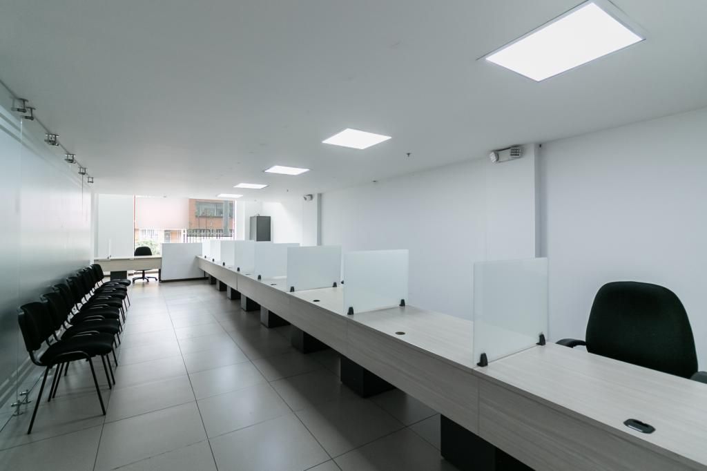 Edificio en venta Cundinamarca Bogotá El Recuerdo 3485 m2 Habitaciones 0 Baños 21 Garajes 18 Precio $32000000000