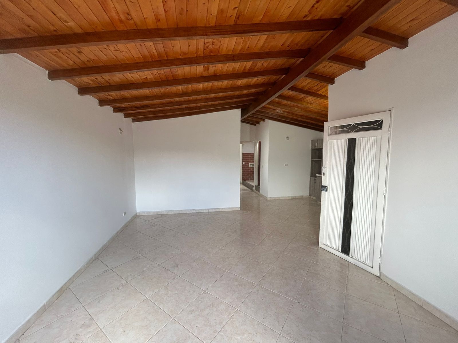 Apartamento en arriendo Antioquia Bello La Cabaña 80 m2 Habitaciones 3 Baños 2 Garajes 0 Precio $2000000