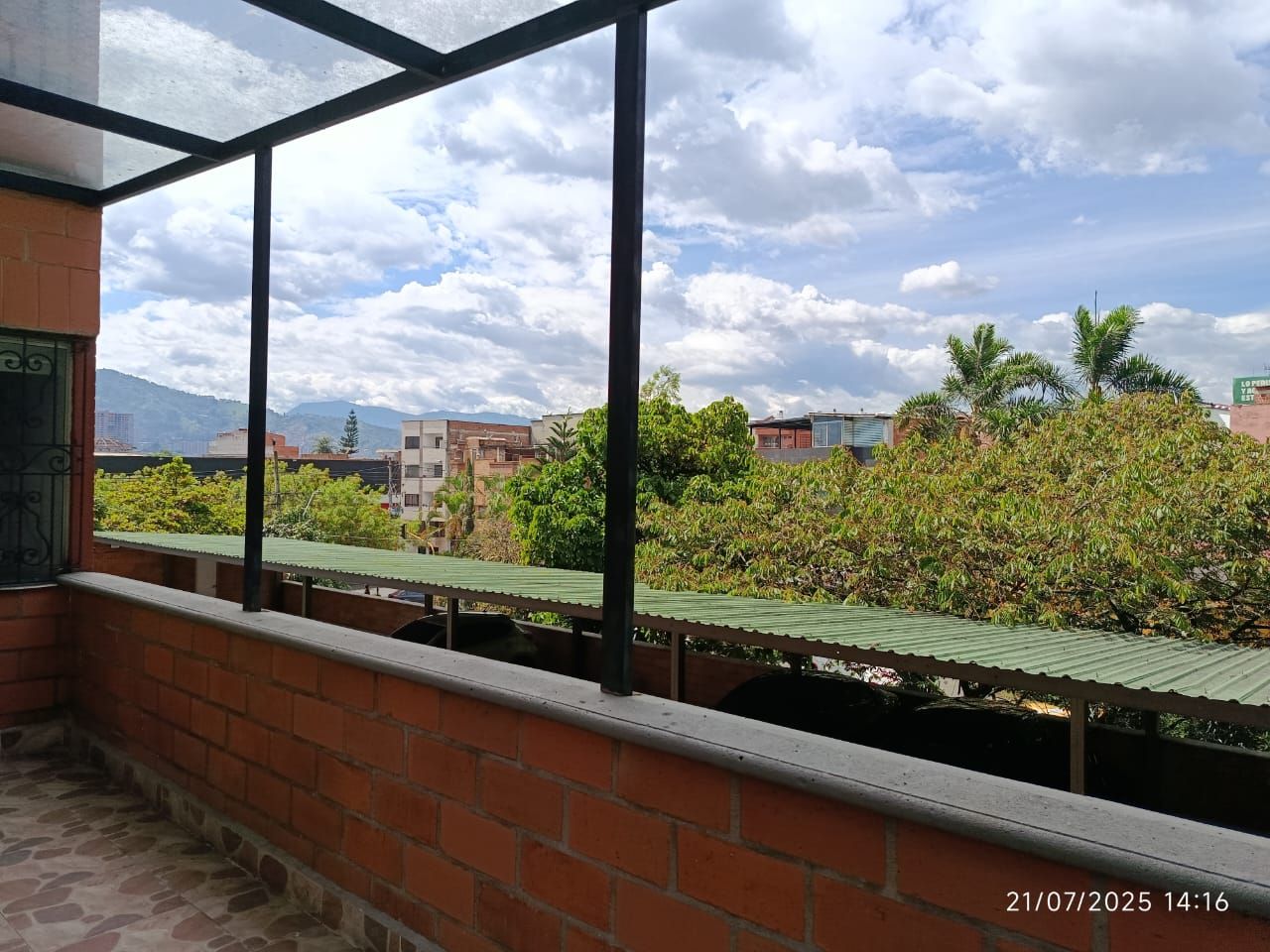 Apartamento en arriendo Antioquia Envigado El Dorado 100 m2 Habitaciones 3 Baños 1 Garajes 0 Precio $2500000