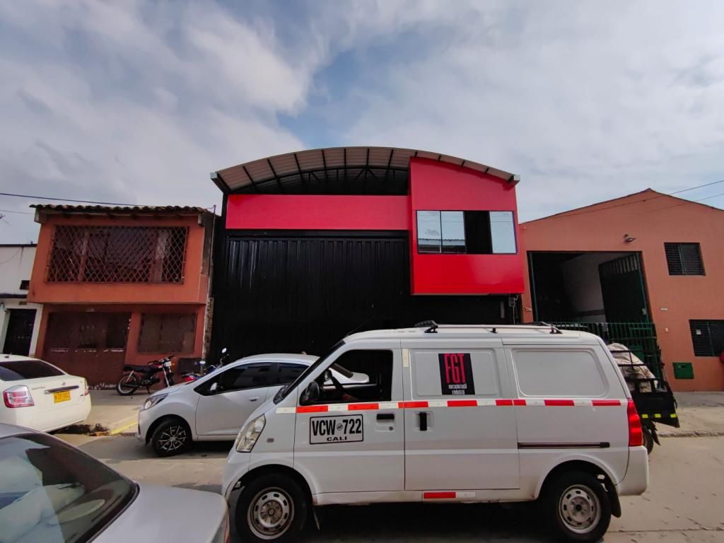 Bodega en venta Valle Del Cauca Cali Sucre 350 m2 Habitaciones 0 Baños 1 Garajes 0 Precio $1300000000