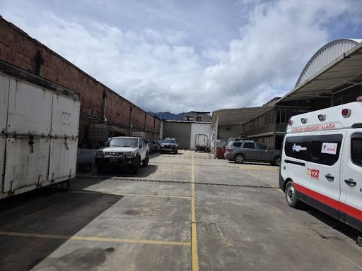 Bodega en venta Cundinamarca Bogotá Los Ejidos 2100 m2 Habitaciones 0 Baños 5 Garajes 5 Precio $4521000000