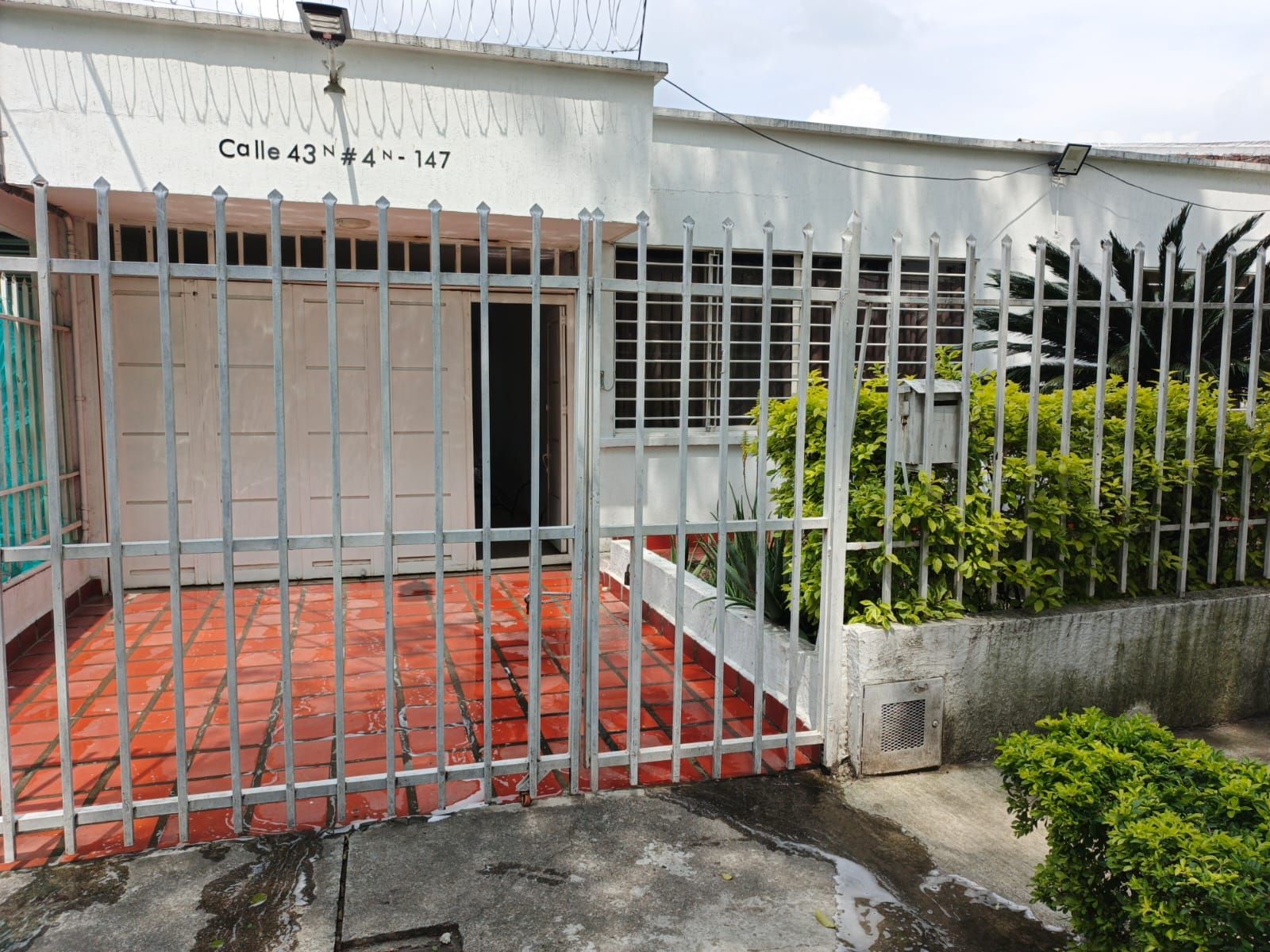 Casa en venta Valle Del Cauca Cali La Flora 318 m2 Habitaciones 4 Baños 4 Garajes 2 Precio $780000000