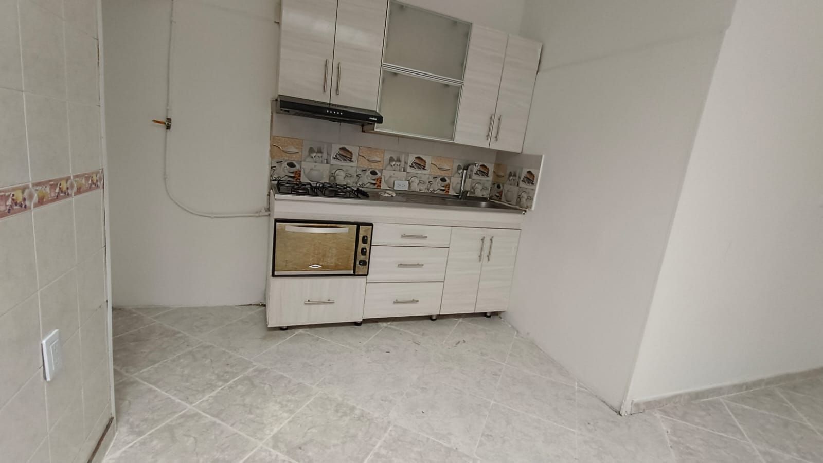 Casa en arriendo Antioquia Medellín La America 120 m2 Habitaciones 6 Baños 2 Garajes 0 Precio $4800000