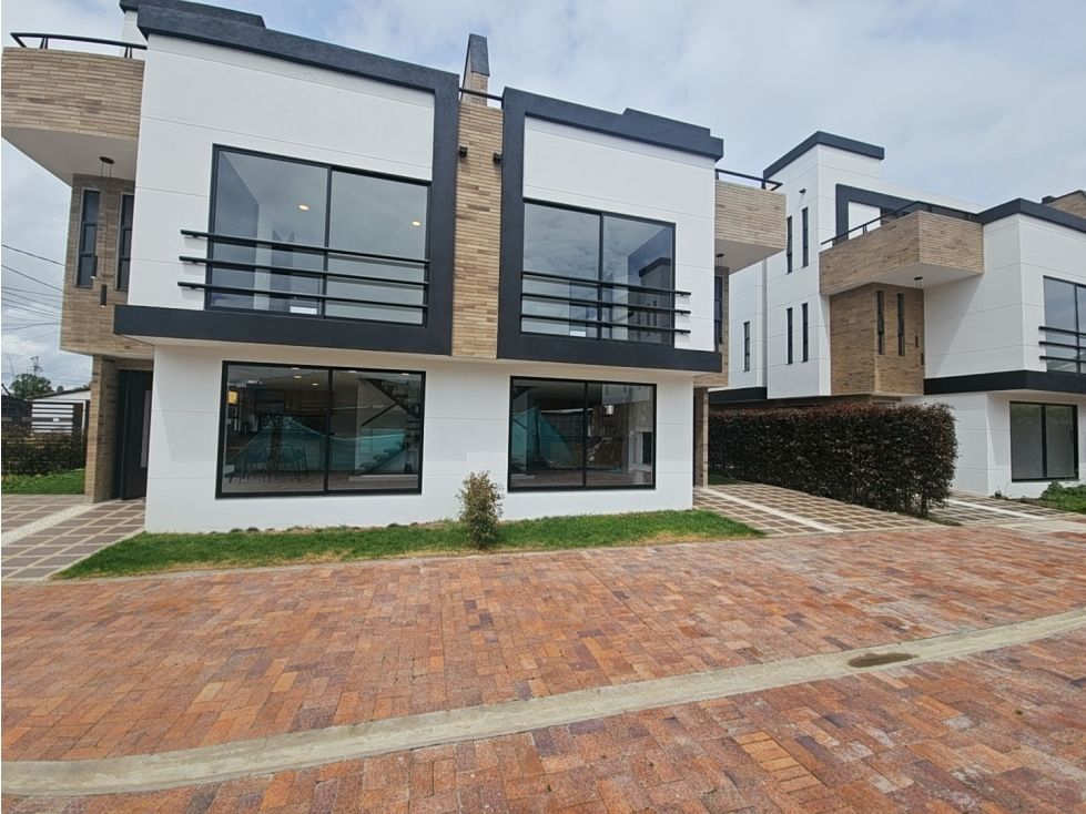 Casa en venta Cundinamarca Chía Chia 131 m2 Habitaciones 4 Baños 4 Garajes 2 Precio $710000000