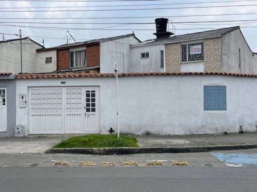 Casa en arriendo Cundinamarca Bogotá Americas Occidental Et Ii 235 m2 Habitaciones 5 Baños 2 Garajes 2 Precio $7000000