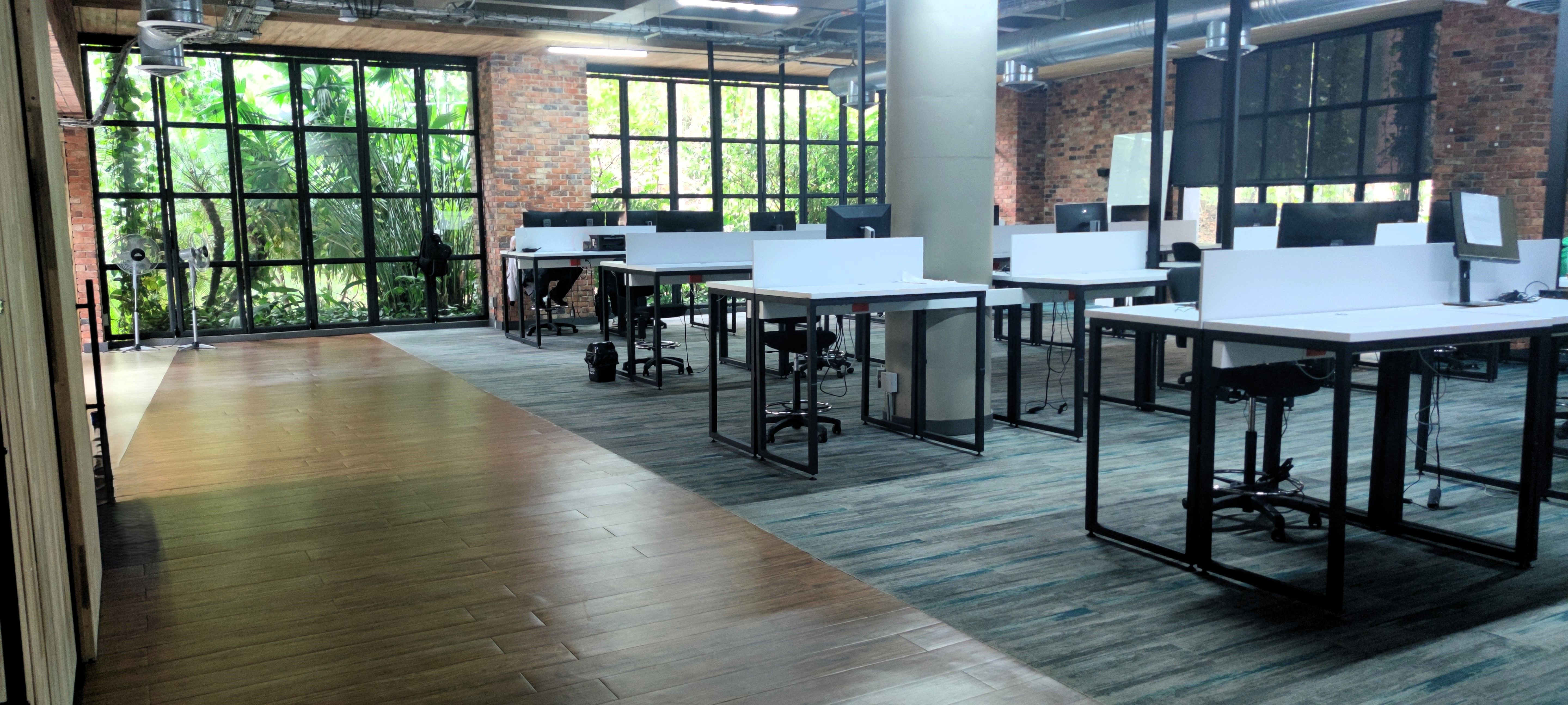 Oficina en arriendo Antioquia Medellín Las Lomas No1 300 m2 Habitaciones 0 Baños 4 Garajes 4 Precio $22500000