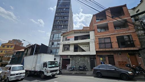 Casa en venta Antioquia Medellín Bombona No1 394 m2 Habitaciones 15 Baños 6 Garajes 0 Precio $1180000000