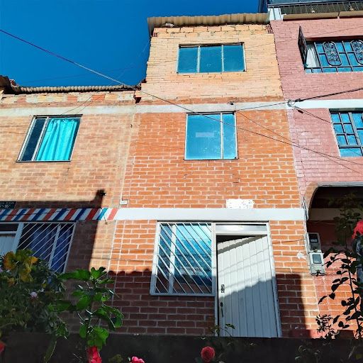 Casa en venta Cundinamarca Bogotá Altamira 90 m2 Habitaciones 3 Baños 2 Garajes 0 Precio $175000000