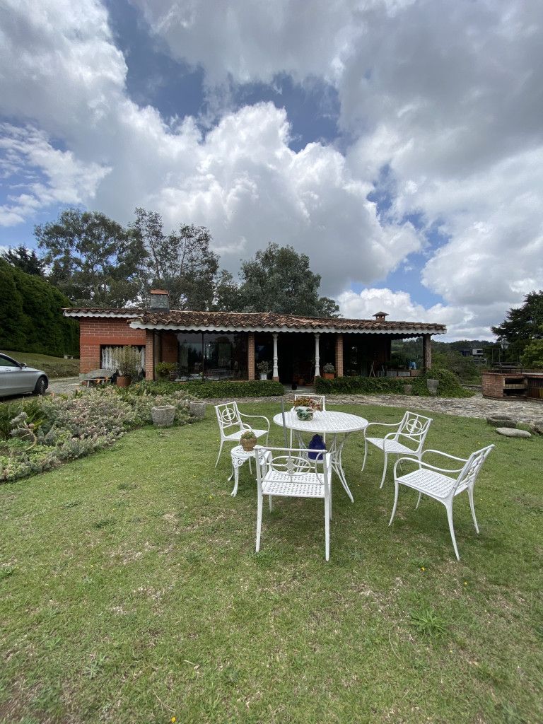 Casa en venta Antioquia Envigado La Mesa 180 m2 Habitaciones 3 Baños 3 Garajes 5 Precio $3150000000