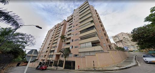 Apartamento en venta Valle Del Cauca Cali Normandía 220 m2 Habitaciones 4 Baños 5 Garajes 2 Precio $1300000000