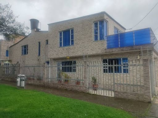 Casa en venta Cundinamarca Bogotá Santa Cecilia 365 m2 Habitaciones 5 Baños 4 Garajes 3 Precio $1300000000