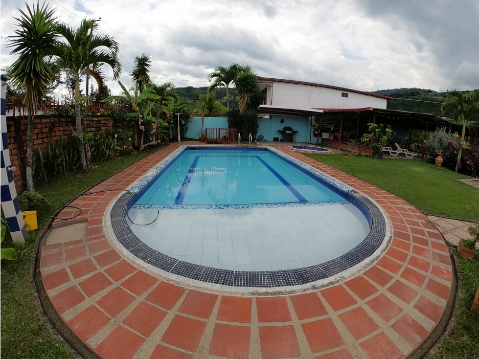 Casa en arriendo Caldas Manzanares Manzanares 160 m2 Habitaciones 6 Baños 4 Garajes 6 Precio $3500000