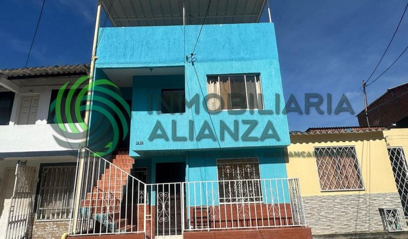 Casa en venta Santander Piedecuesta Paseo Del Puente 100 m2 Habitaciones 6 Baños 3 Garajes 0 Precio $330000000