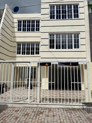 Casa en venta Cundinamarca Chía Chia 425 m2 Habitaciones 7 Baños 5 Garajes 2 Precio $1100000000