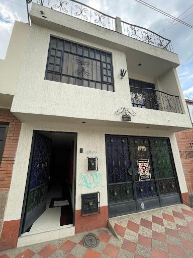 Casa en venta Cundinamarca Mosquera Cartagenita 306 m2 Habitaciones 8 Baños 7 Garajes 1 Precio $1100000000